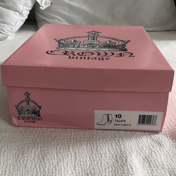 WRN 1x Taupe side zip booties, 2 in heels; size 10 - Picture 5 of 5